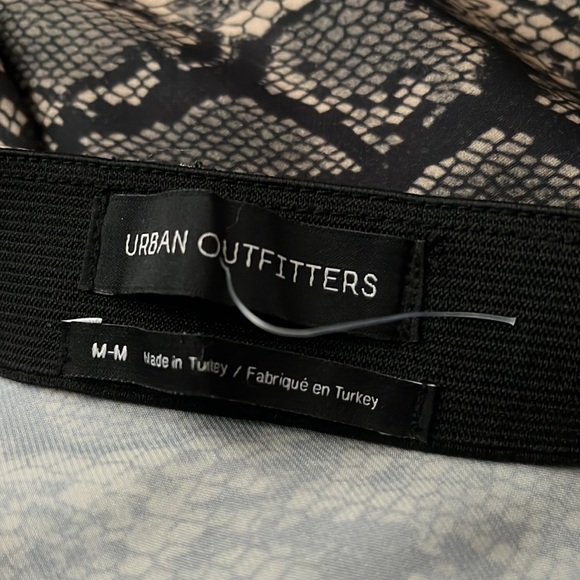 URBAN OUTFITTERS•Rowan satin slip midi skirt medium NWOT - Picture 5 of 5